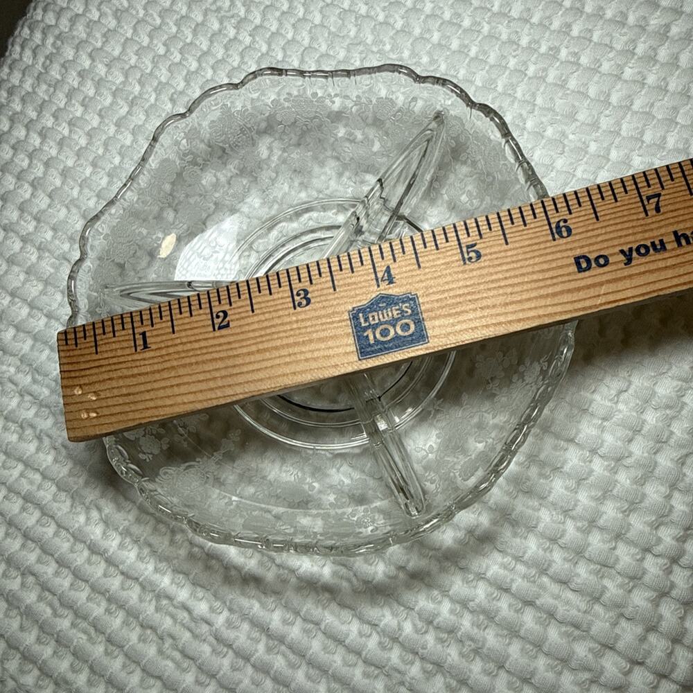 Vtg Cambridge Rose Point Etched Glass Divided Dish/Relish Dish W/ Scalloped Edge - Picture 8 of 11
